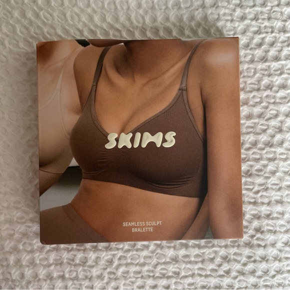 BNWT Skims Seamless Sculpt Bralette - Picture 6 of 6
